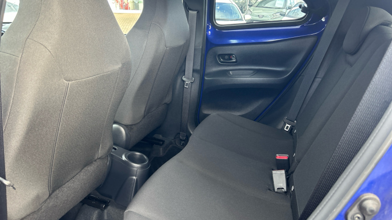 Toyota Aygo X 1.0 VVT-i Edge 5dr Petrol Hatchback